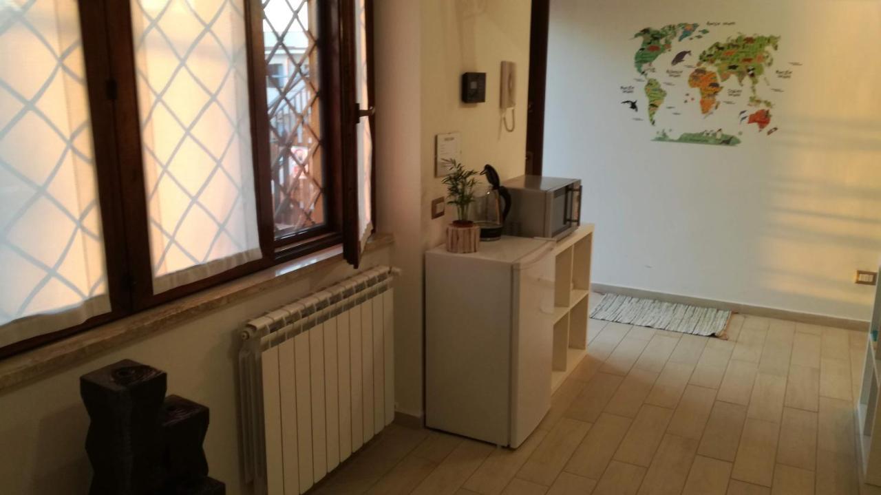 Bonsai Bed & Breakfast Fiumicino Bagian luar foto