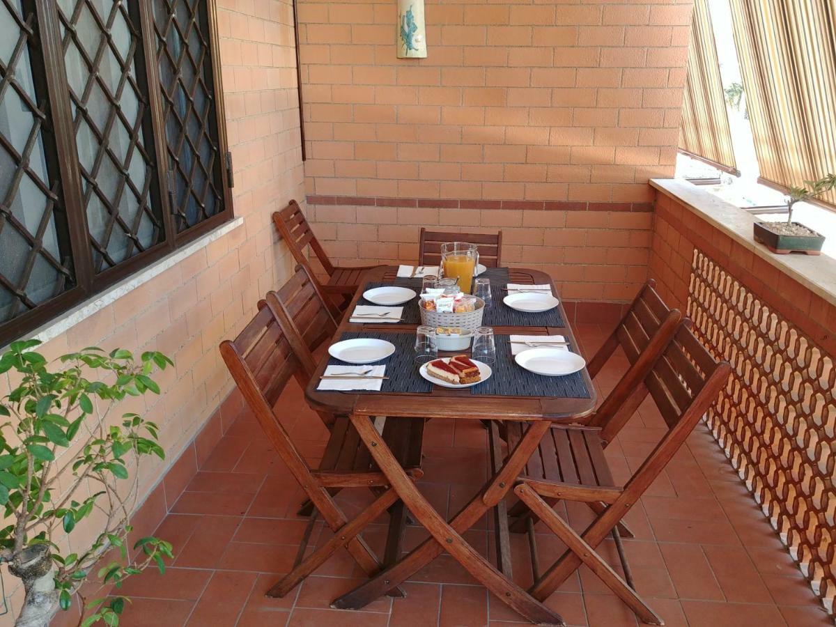 Bonsai Bed & Breakfast Fiumicino Bagian luar foto